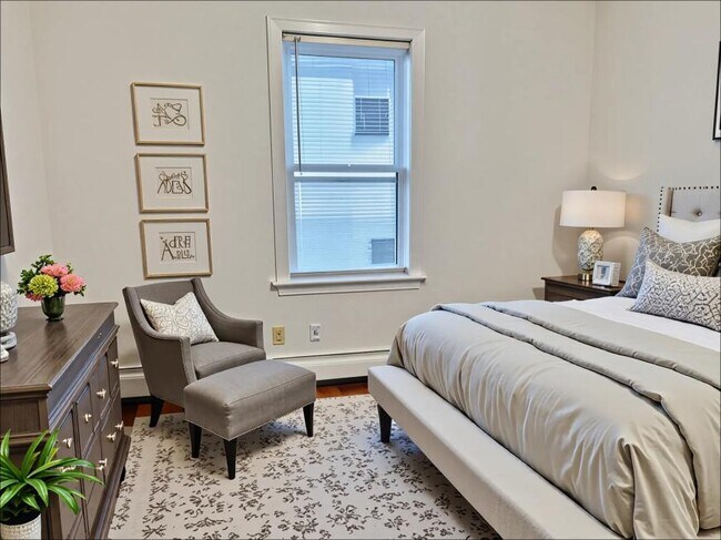 Building Photo - 2 bedroom in Boston MA 02131