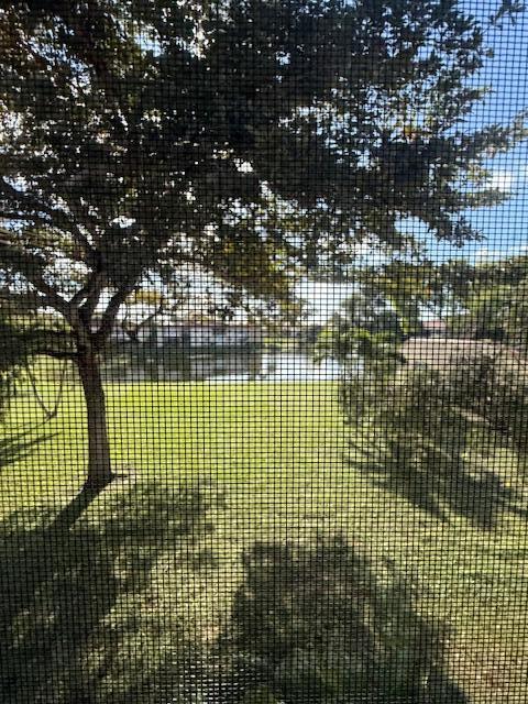 Building Photo - 321 Lake Evelyn Dr