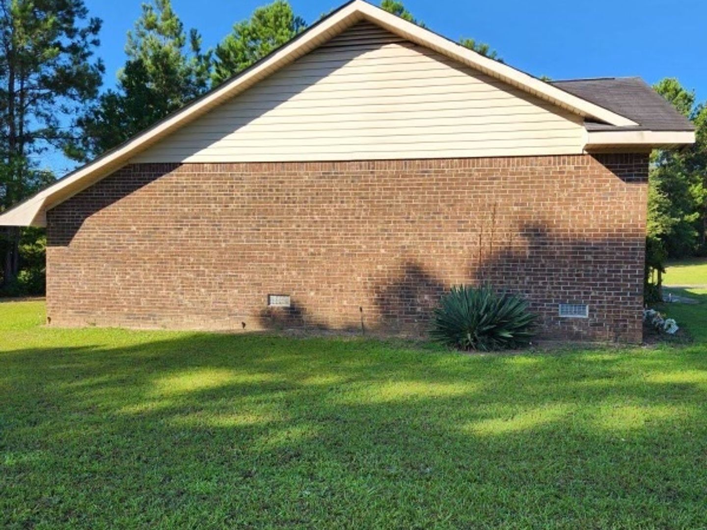 Building Photo - 117 Louispal Cir