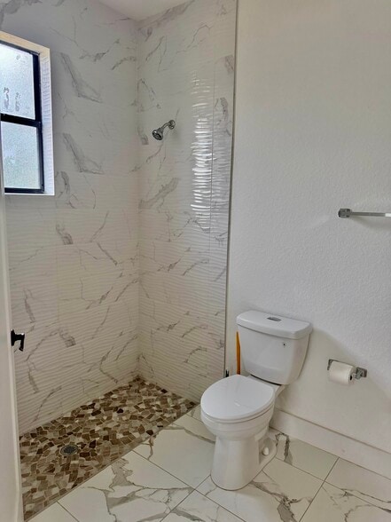 Building Photo - 4128 Barbarossa Ave