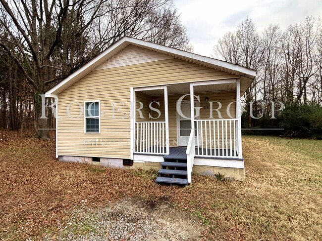 Primary Photo - 710 Gordon St