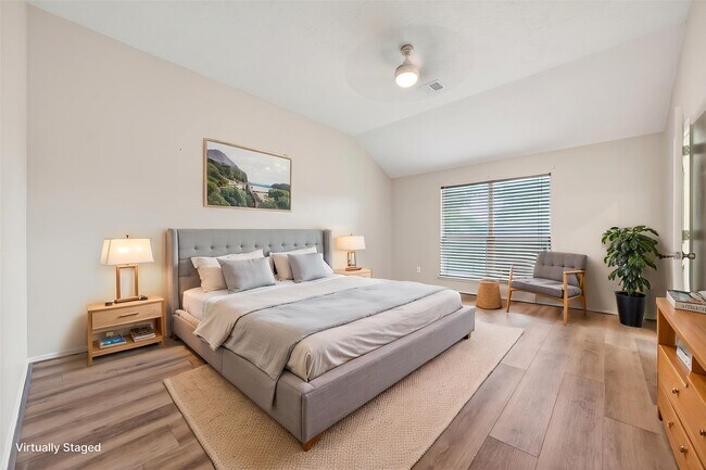 Building Photo - 18499 Sunrise Pines Dr
