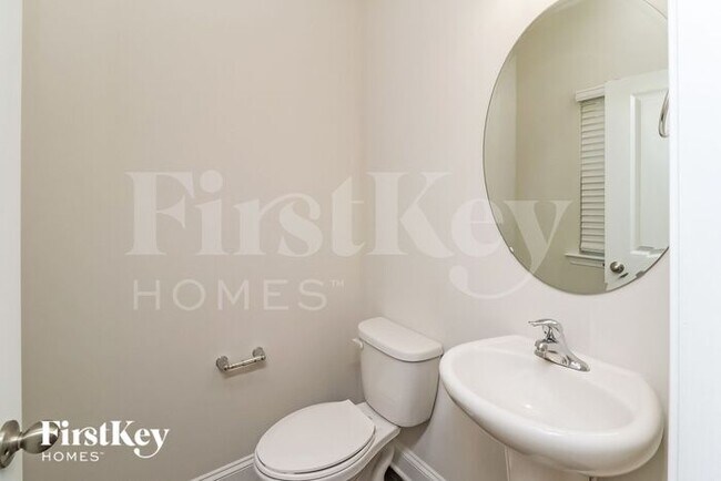 Building Photo - 2027 Cypress Village Dr NW