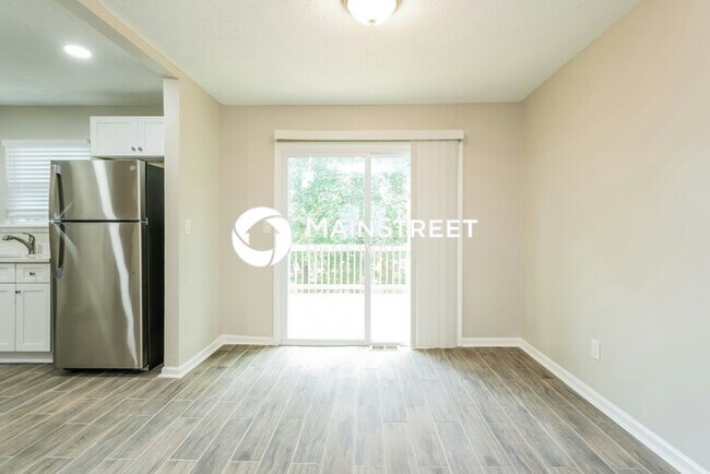 Building Photo - 4 Bedroom Pet-Friendly Home in COVINGTON, GA with Main Street Renewal