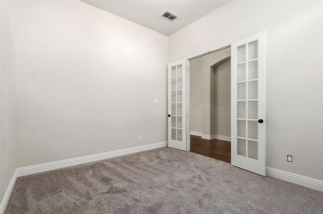 Building Photo - Spacious 5-Bedroom Living in the Heart of Willow Ridge Estates $500 OFF First Month’s Rent – Move...