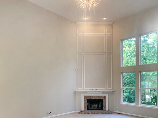 Building Photo - 942 Blue Ridge Dr