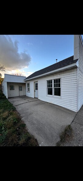 Building Photo - 241 N Webster St