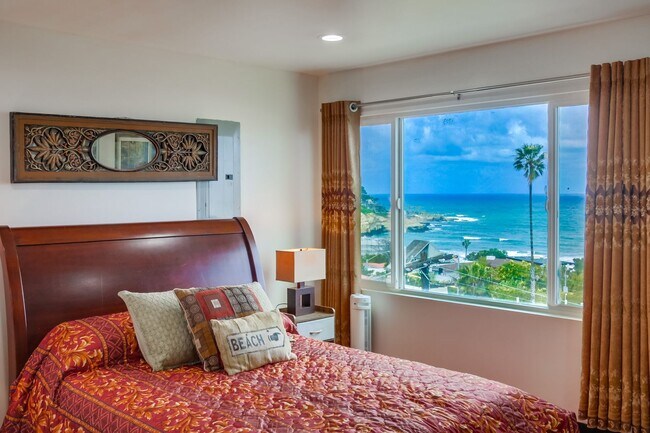 Building Photo - Gorgeous luxury flat with ocean view in La Jolla. Gustavo Lopez