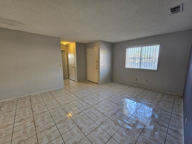 Building Photo - A Fabulous 2 Bed, 2 Bath, 1 Car Attached G...