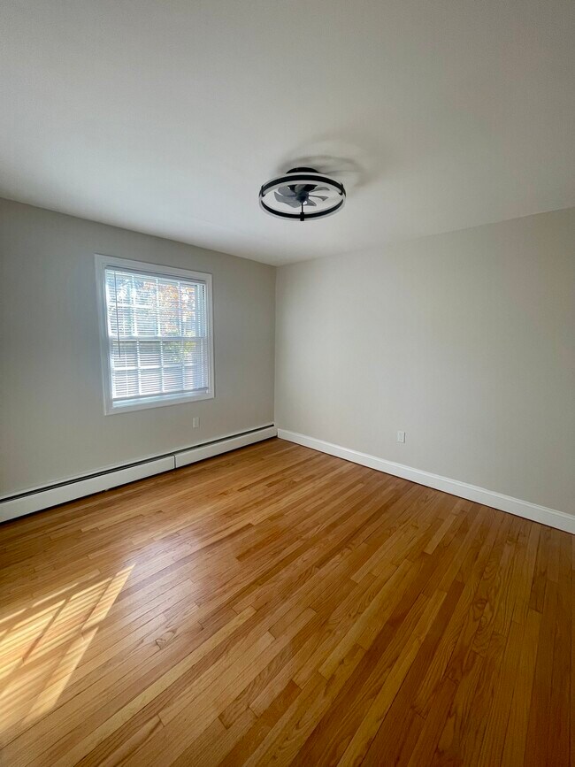 Building Photo - 173 Spruce St