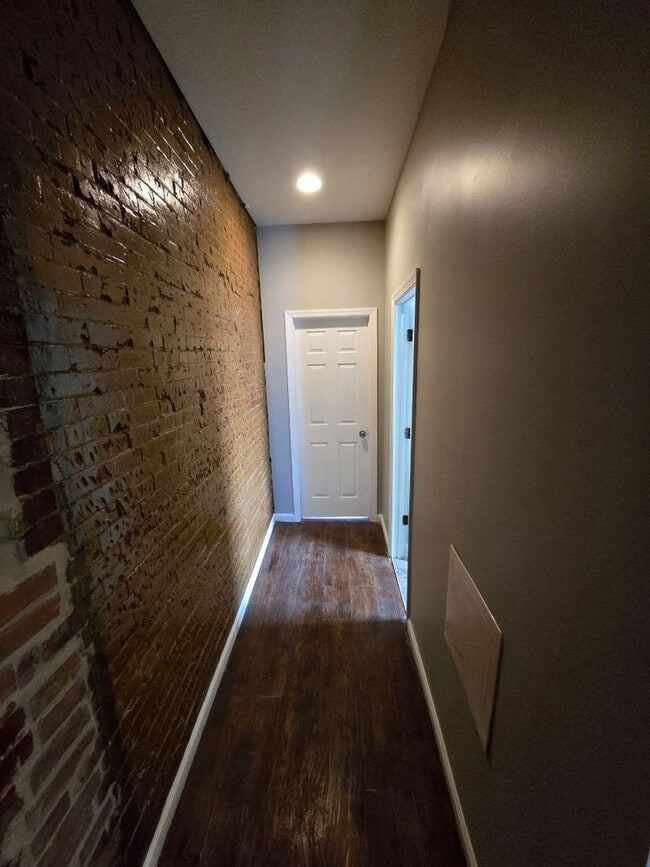 Building Photo - 1938 E Elkhart St