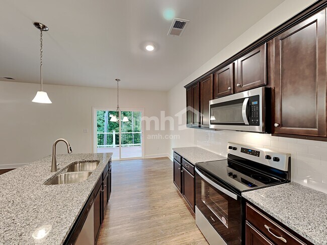 Building Photo - 5125 Canyon Creek Way