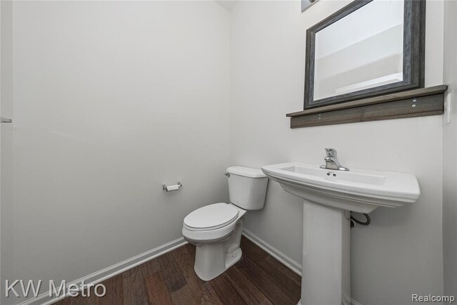 Building Photo - 4636 Bradley Cir