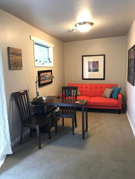 A futon has been added to the office nook - 1709 Villa Pl