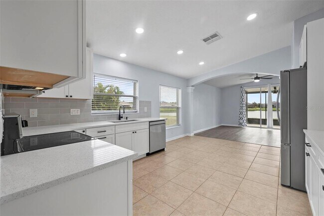 Building Photo - 5941 106th Terrace E