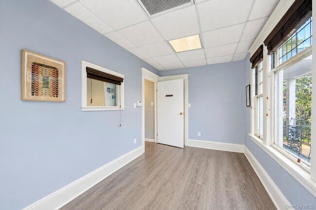 Building Photo - 108 Hempstead Ave