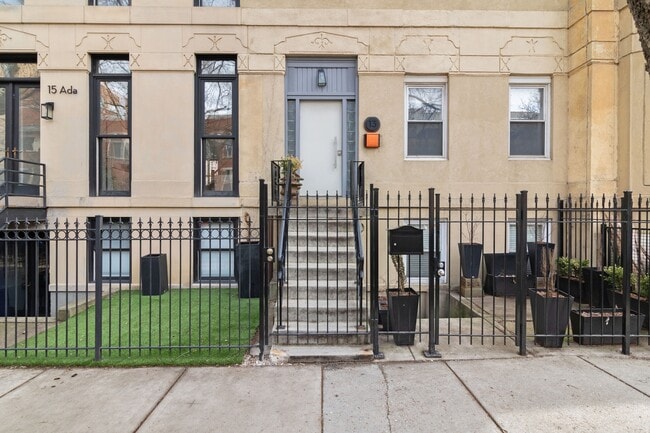 Primary Photo - 13 N Ada St
