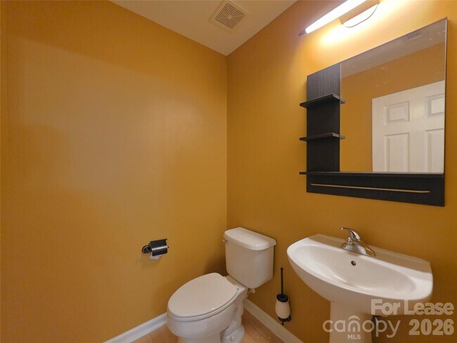 Building Photo - 360 Tidmarsh Ct NW