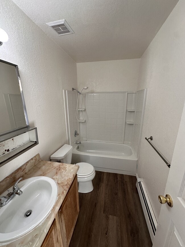 Building Photo - 3244 Rood Ct