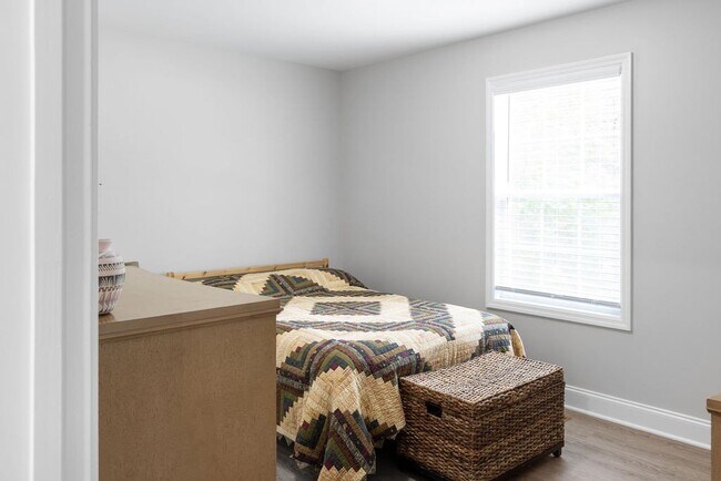 Building Photo - 106 Lafon Dr