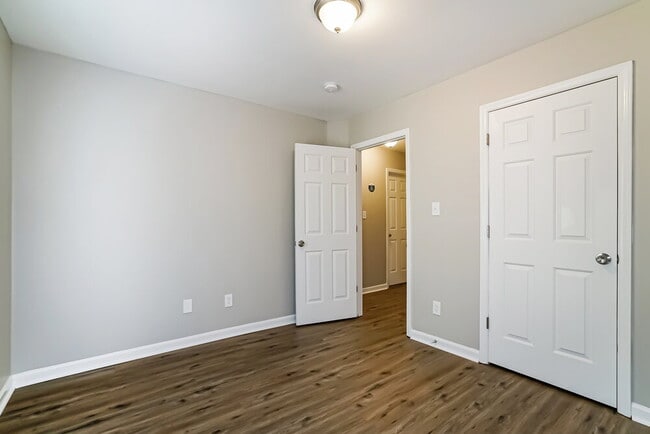 Building Photo - 69 Nancy Ct