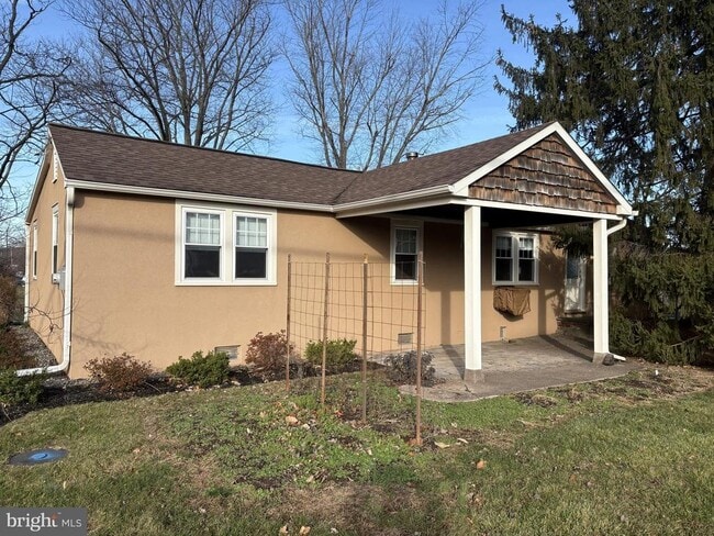 Building Photo - 3842 Old Easton Rd