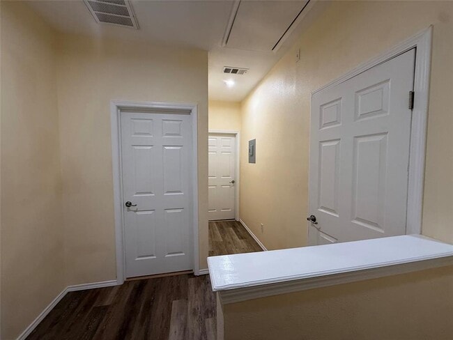 Building Photo - 975 State Hwy 95