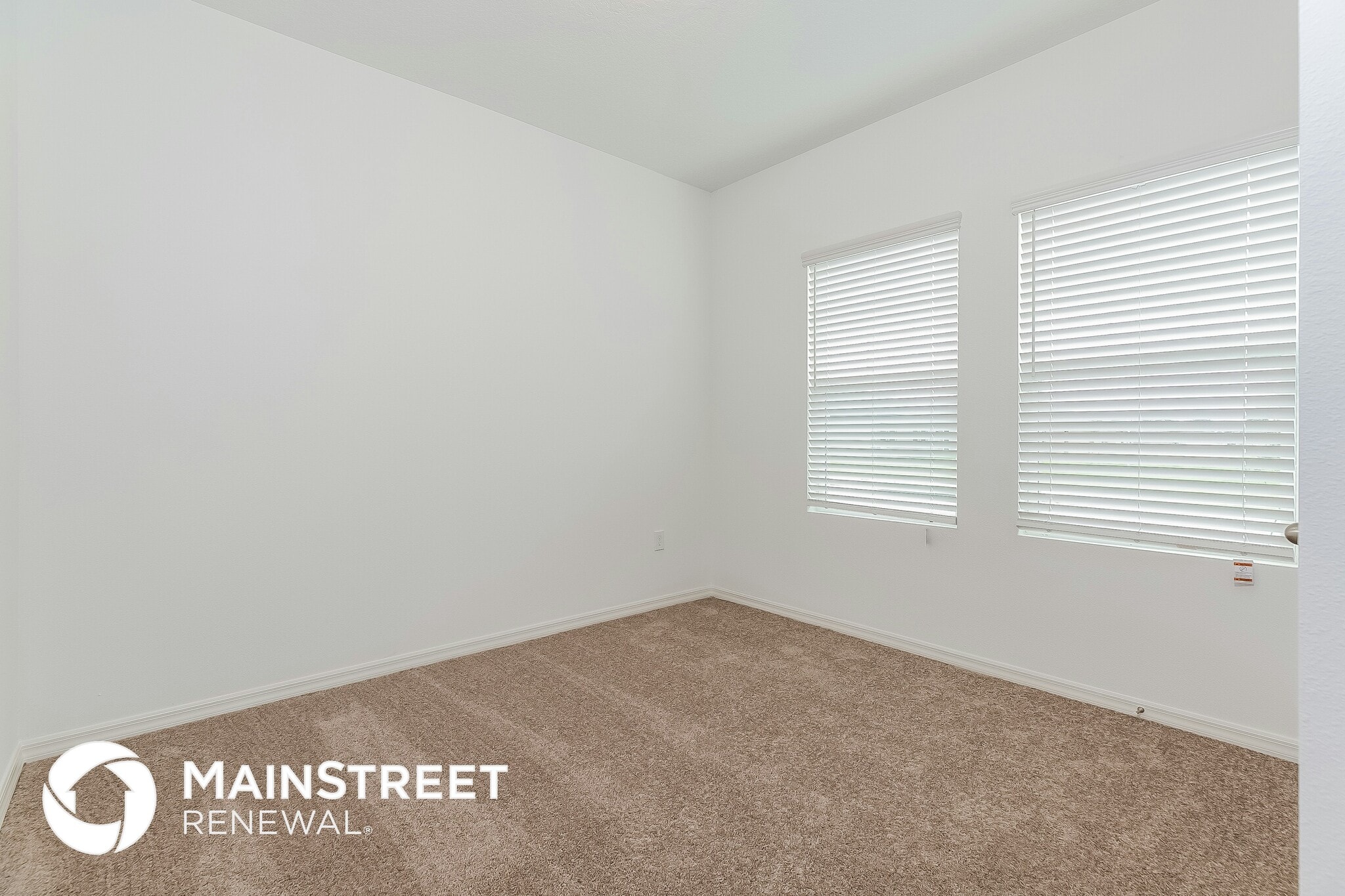 Building Photo - 194 Hidden Lk Lp