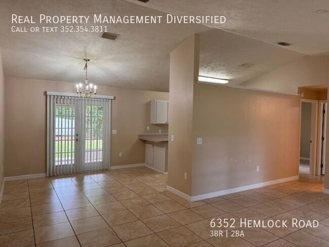Building Photo - 6352 Hemlock Rd