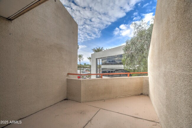 Building Photo - 4850 E Desert Cove Ave