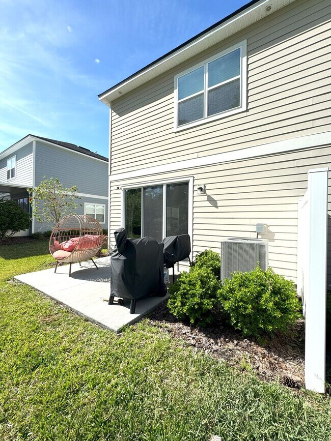 Building Photo - 3 BR/  2.5 BA  Townhome - ANNIES WALK