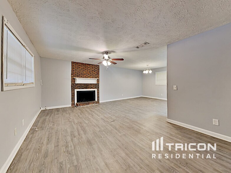 Building Photo - 3964 Cindy Dr
