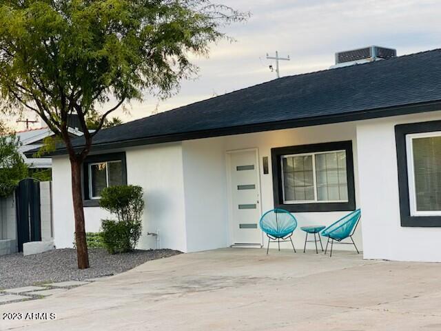 Building Photo - 2020 E Weldon Ave