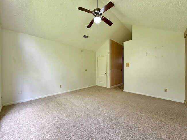 Building Photo - 2110 Warfield Way
