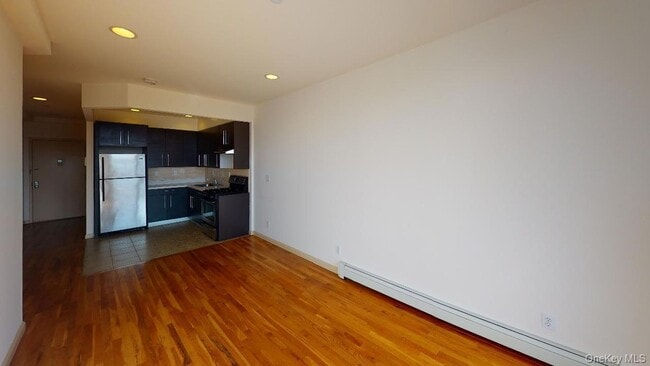 Building Photo - 67-09 Austin St