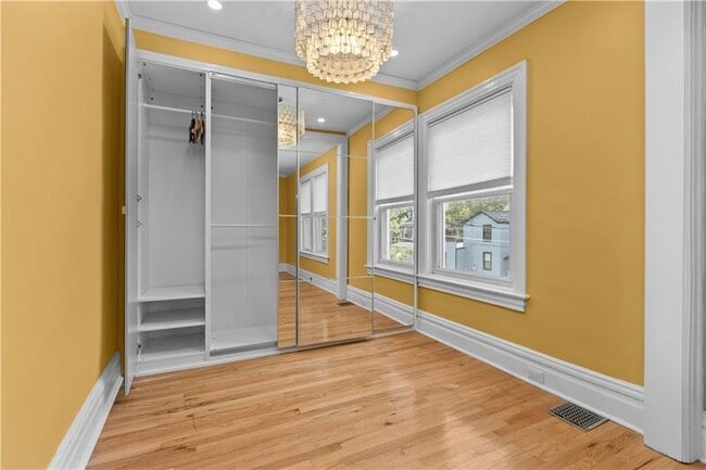 Building Photo - 5625 Wellesley Ave
