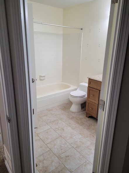 Bathroom - 1228 S Idalia St