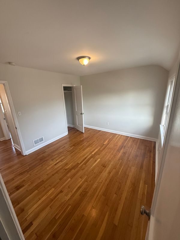 Building Photo - 5512 Northwood Dr
