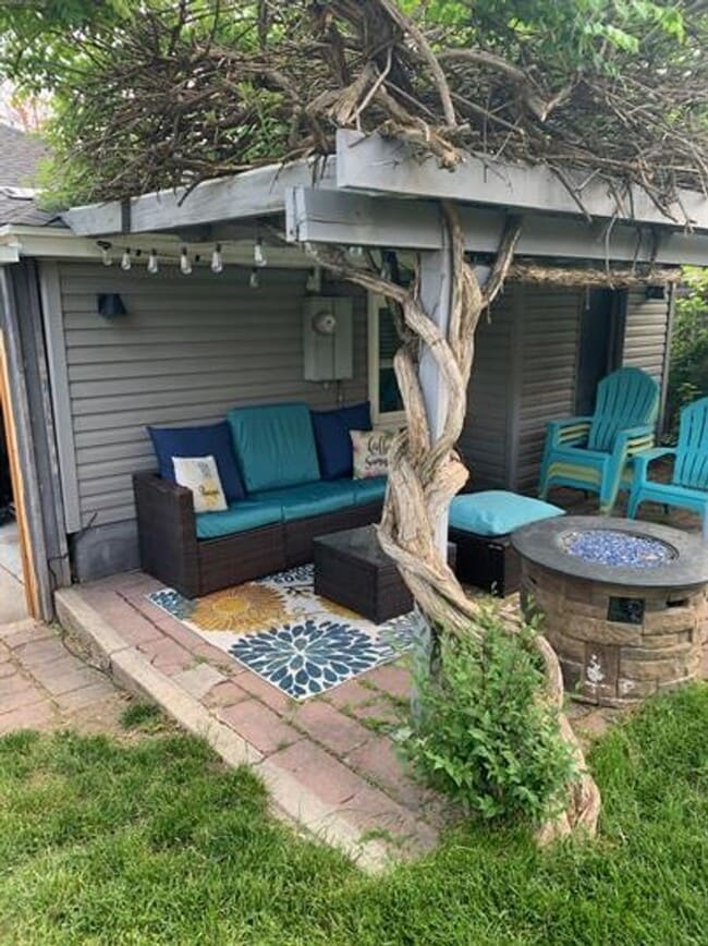 Building Photo - Charming Home located in the Avenues in Sa...