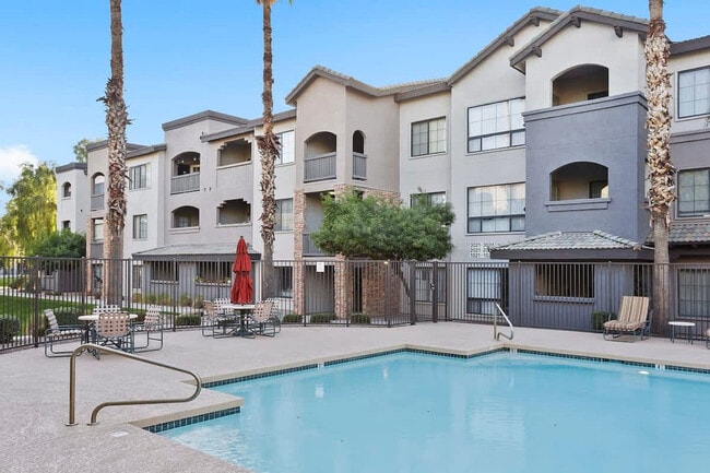 Building Photo - 875 W Pecos Rd