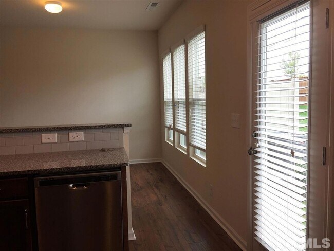 Building Photo - 1041 Laceflower Dr
