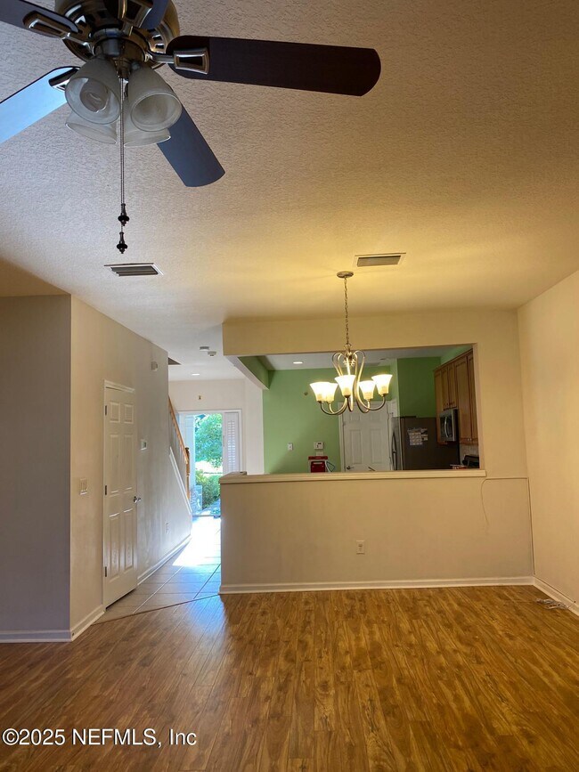 Building Photo - 4204 Crownwood Dr