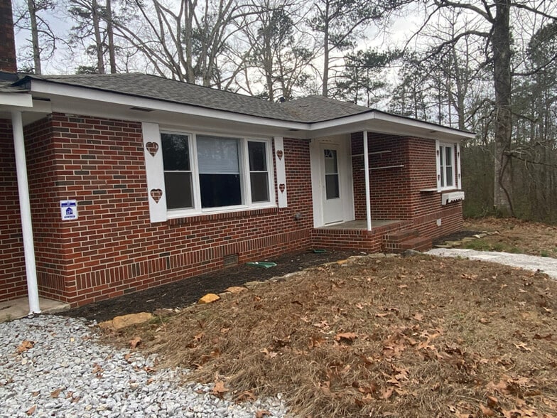 Building Photo - 8261 US-78