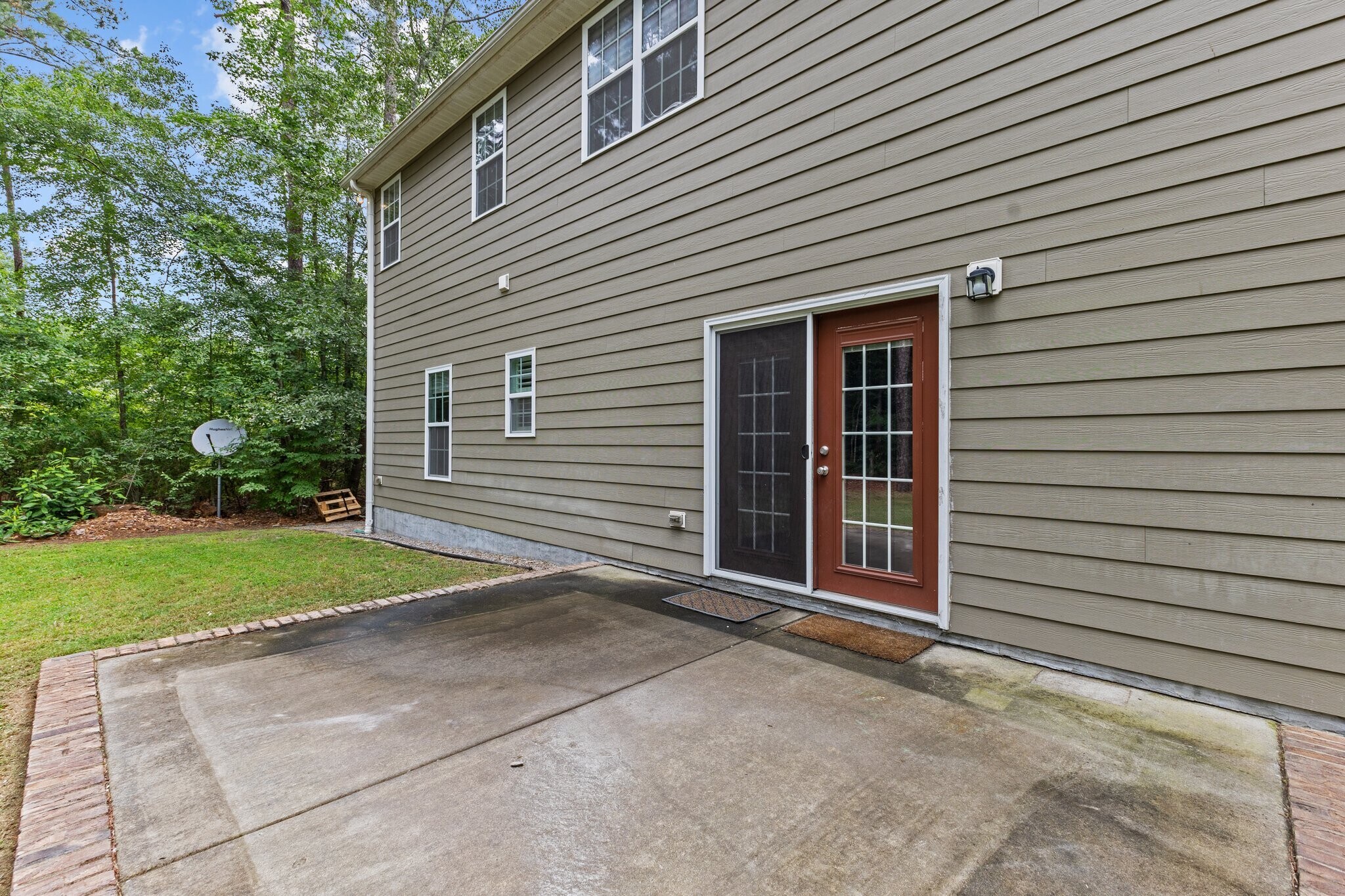 Building Photo - 768 Riverbirch Dr