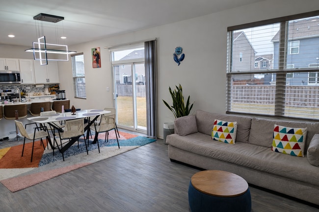 Building Photo - Spacious 4-Bedroom Modern Home with 3 Full Baths.