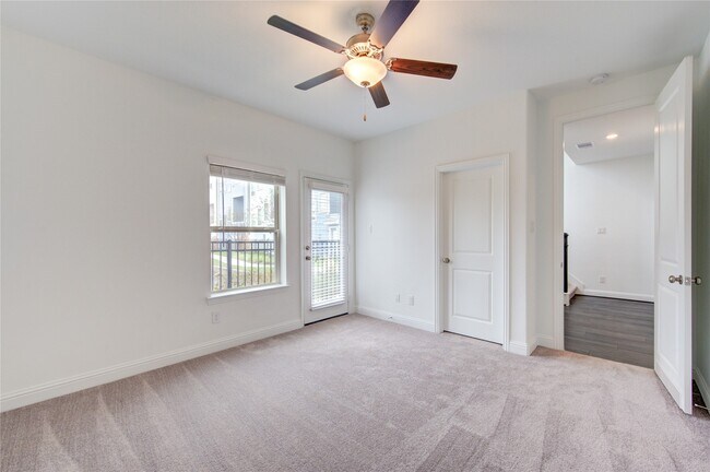 Building Photo - 1417 Adell Rose Ln