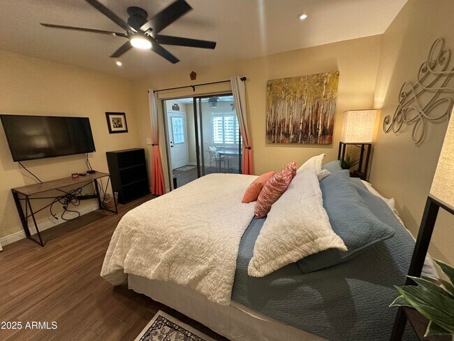 Building Photo - 4328 E Capri Ave