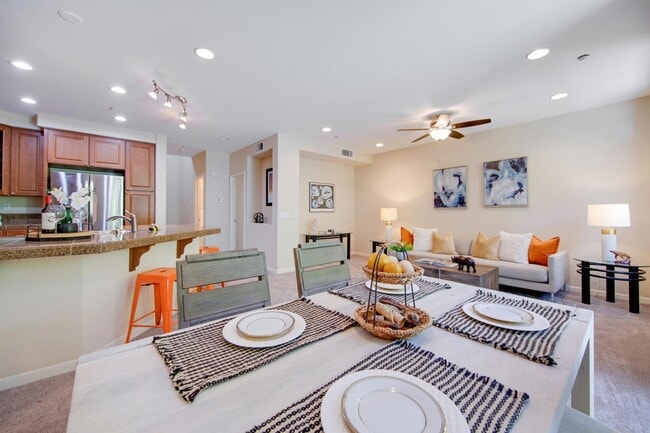 Building Photo - 895 Gaspar Vis