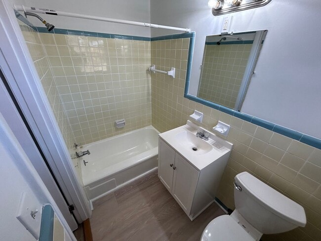 Building Photo - Charming Cul-de-Sac Brick Home | 3BR + Bonus Room | 2 Full Baths