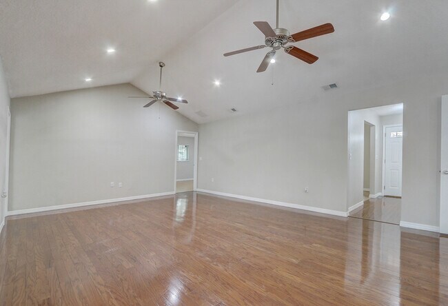 Building Photo - 5281 Jade Cir